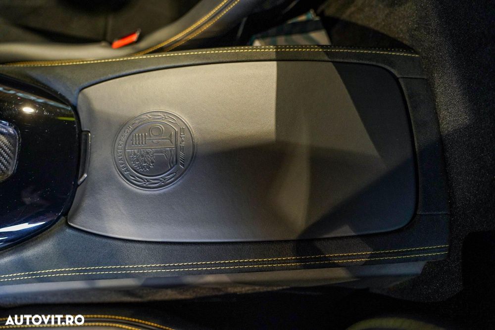 Mercedes-Benz AMG GT R - 36