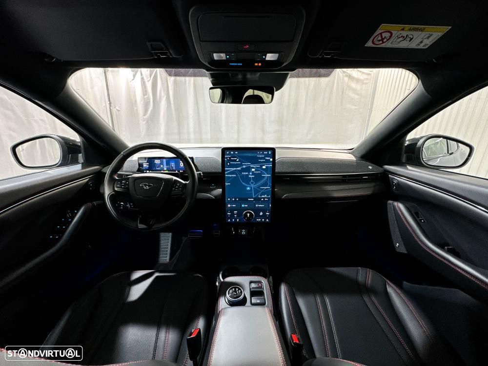 Ford Mustang Mach-E AWD PREMIUM - 11