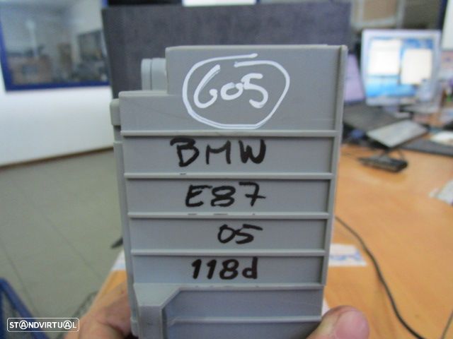 Caixa Fusiveis 690662106 BMW E87 2005 118D - 2