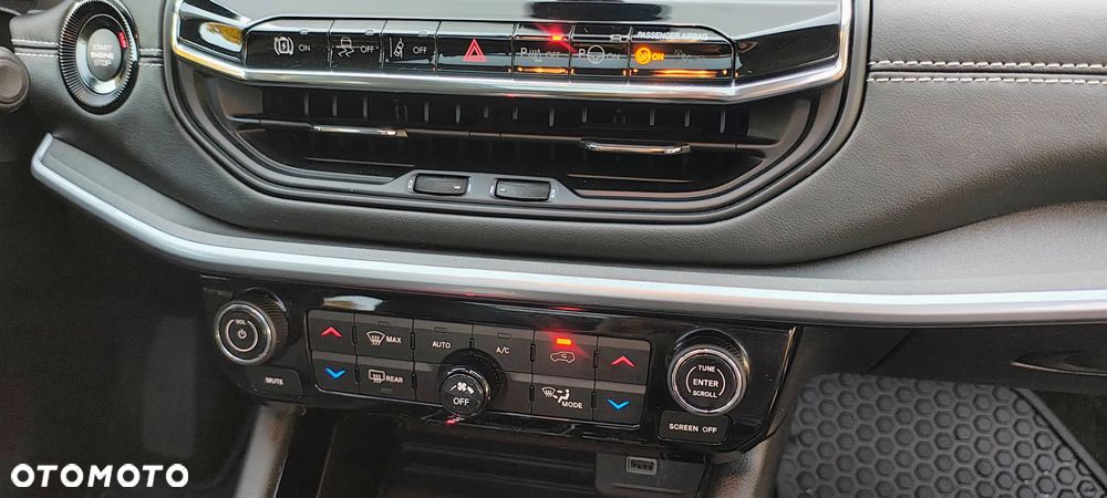 Jeep Compass - 17