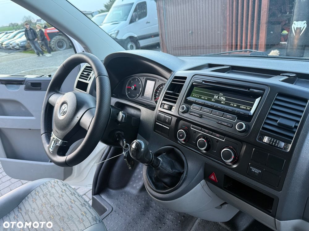 Volkswagen Transporter - 22