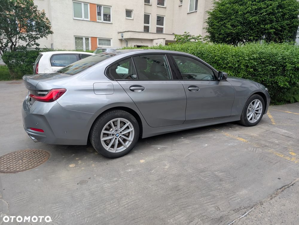 BMW Seria 3 330i xDrive - 2