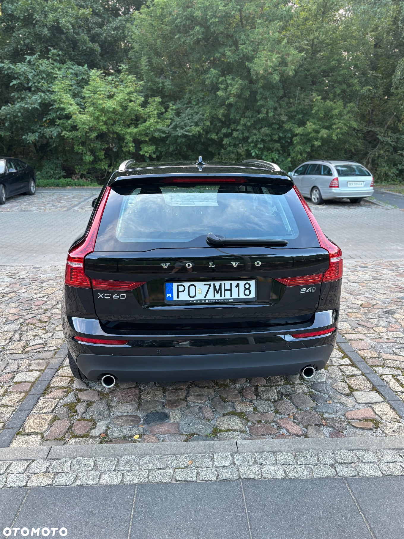Volvo XC 60 D4 AWD Momentum - 4