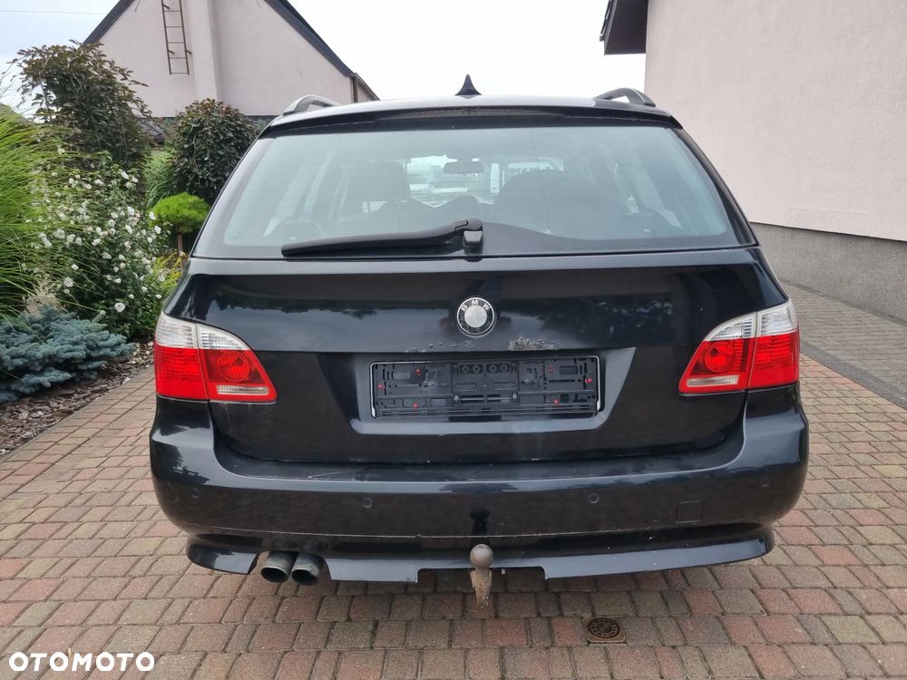 BMW Seria 5 525i - 6