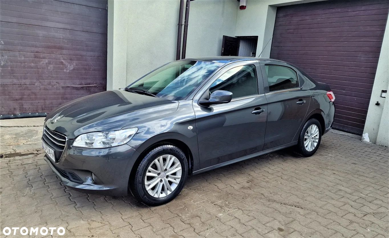 Peugeot 301 1.6 BlueHDi Allure - 1