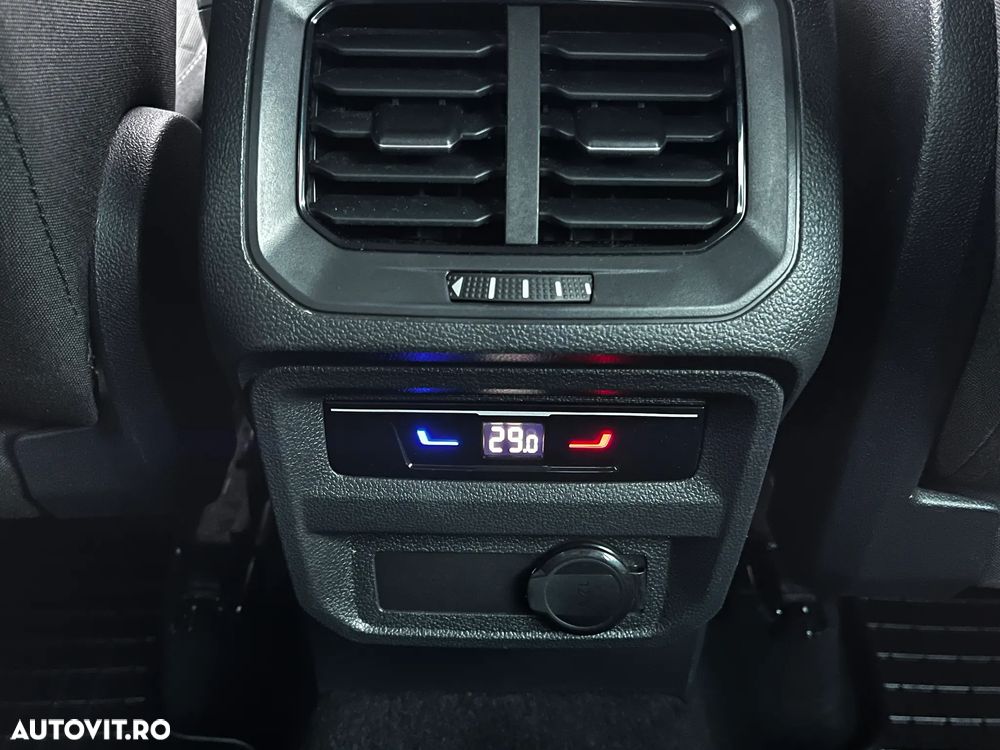 Volkswagen Tiguan - 12