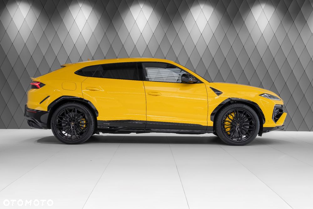 Lamborghini Urus - 3