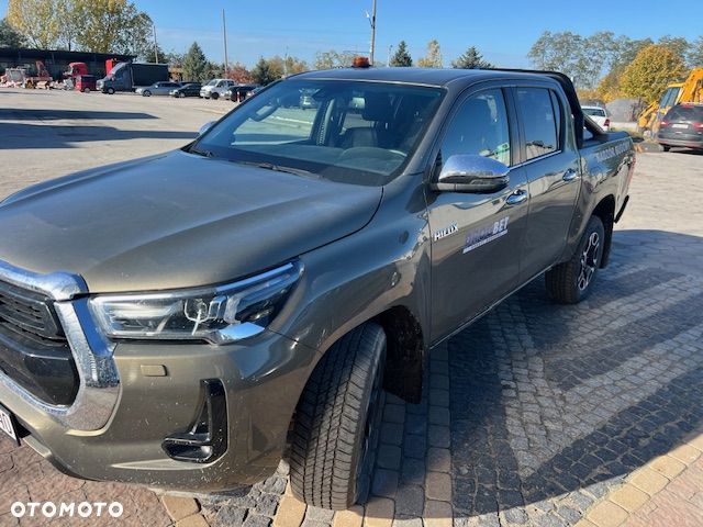 Toyota Hilux 2023 photo 3