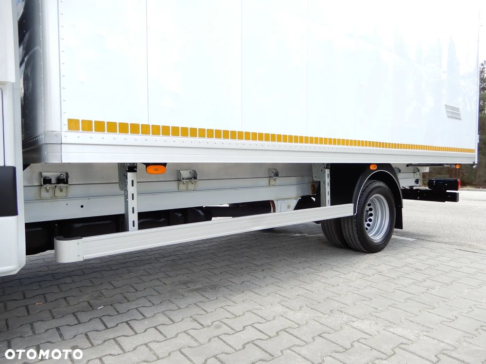 Mercedes-Benz Sprinter 516 CDI 2.2 CDI 163 KM Kontener 4.91 Cm 10 E.Palet Super Lekki ALUVAN DMC 3500 Kg 705 Kg Ładowność Tempomat Asystent Pasa Ruchu Stan Auta Jak Nowy UNIKAT - 18