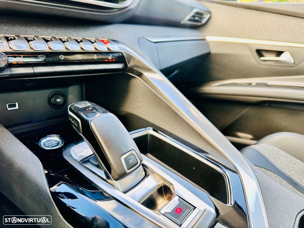 Peugeot 5008 1.2 PureTech Allure EAT8 - 35