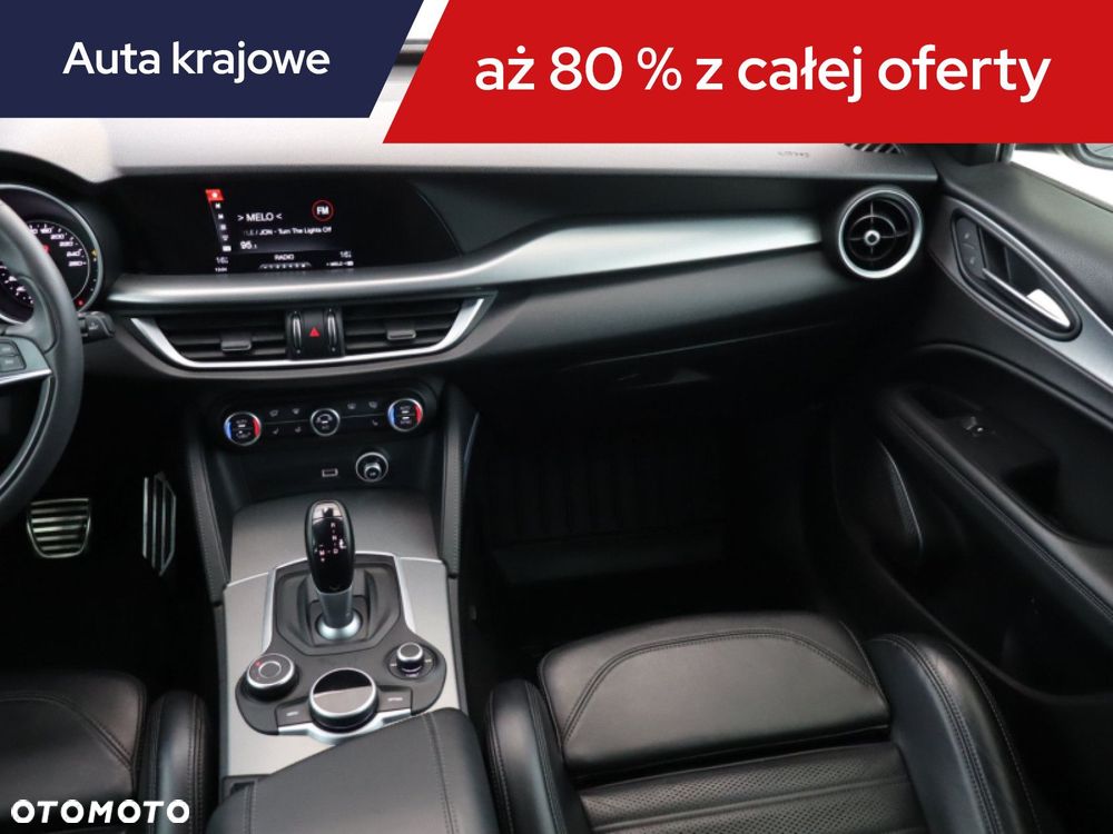 Alfa Romeo Stelvio - 10