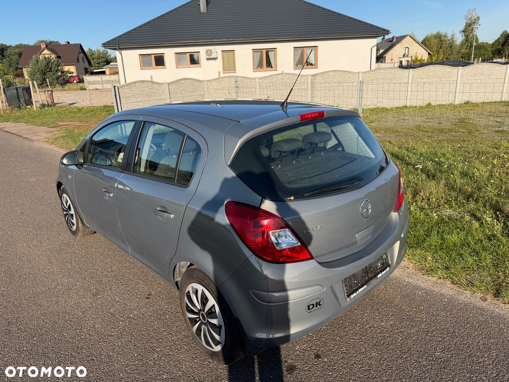 Opel Corsa 1.2 16V Enjoy - 4