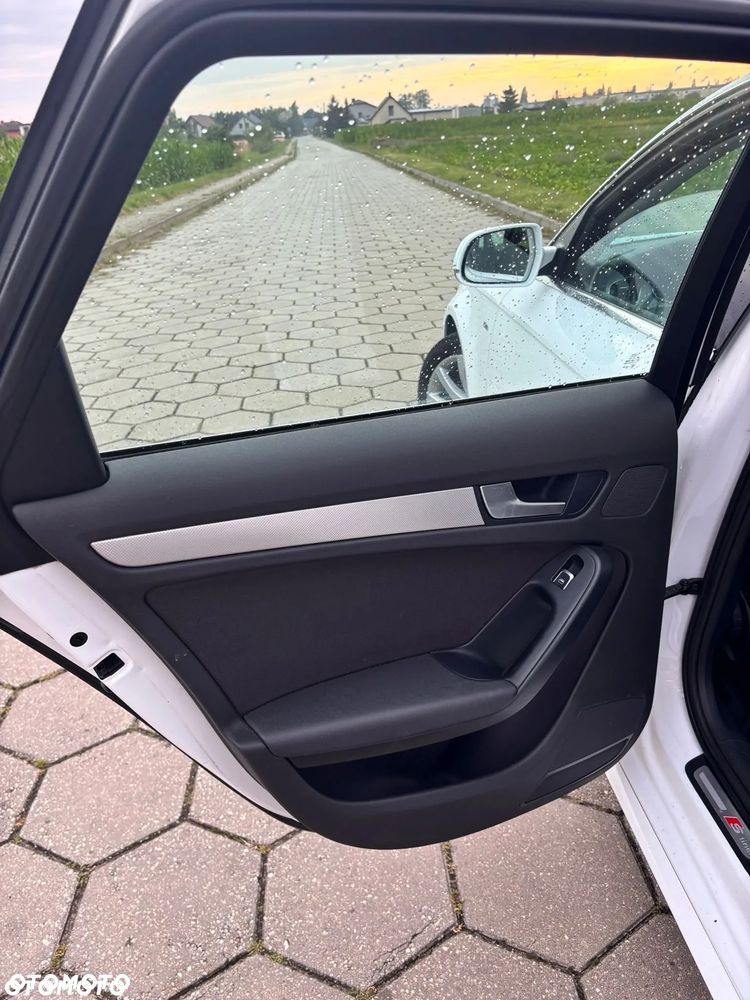 Audi A4 Avant 2.0 TDI DPF multitronic S line Sportpaket - 14