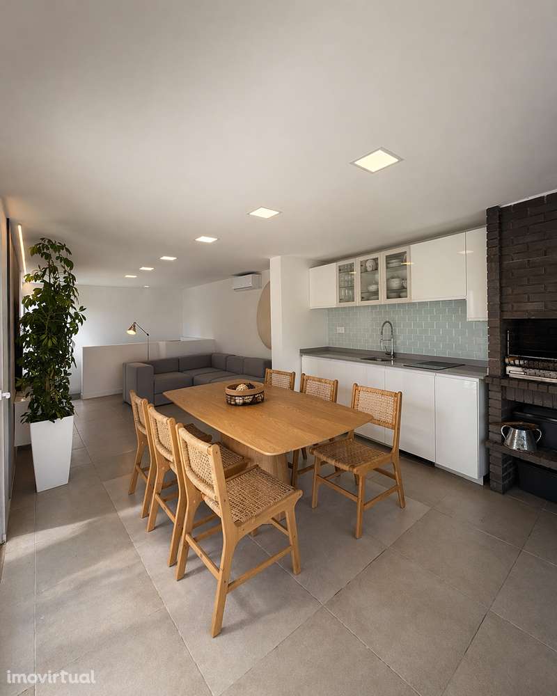 Moradia T3 Moderna com Terraço de 50m² no Centro de Olhalvo - Grande imagem: 4/28