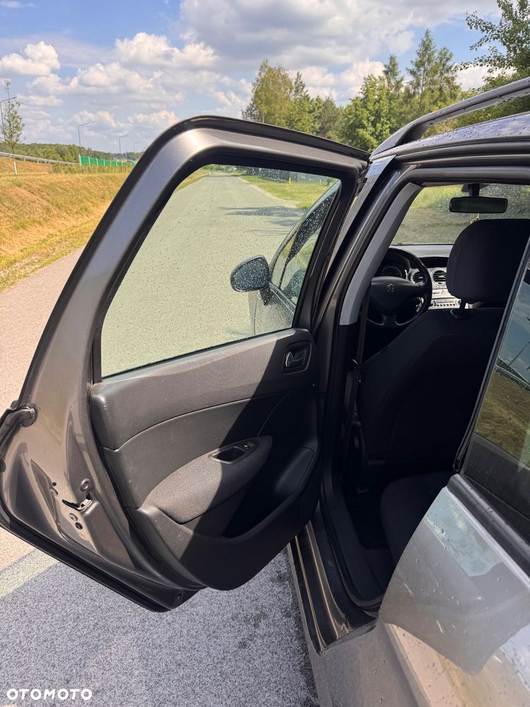 Peugeot 308 1.6 Premium - 6
