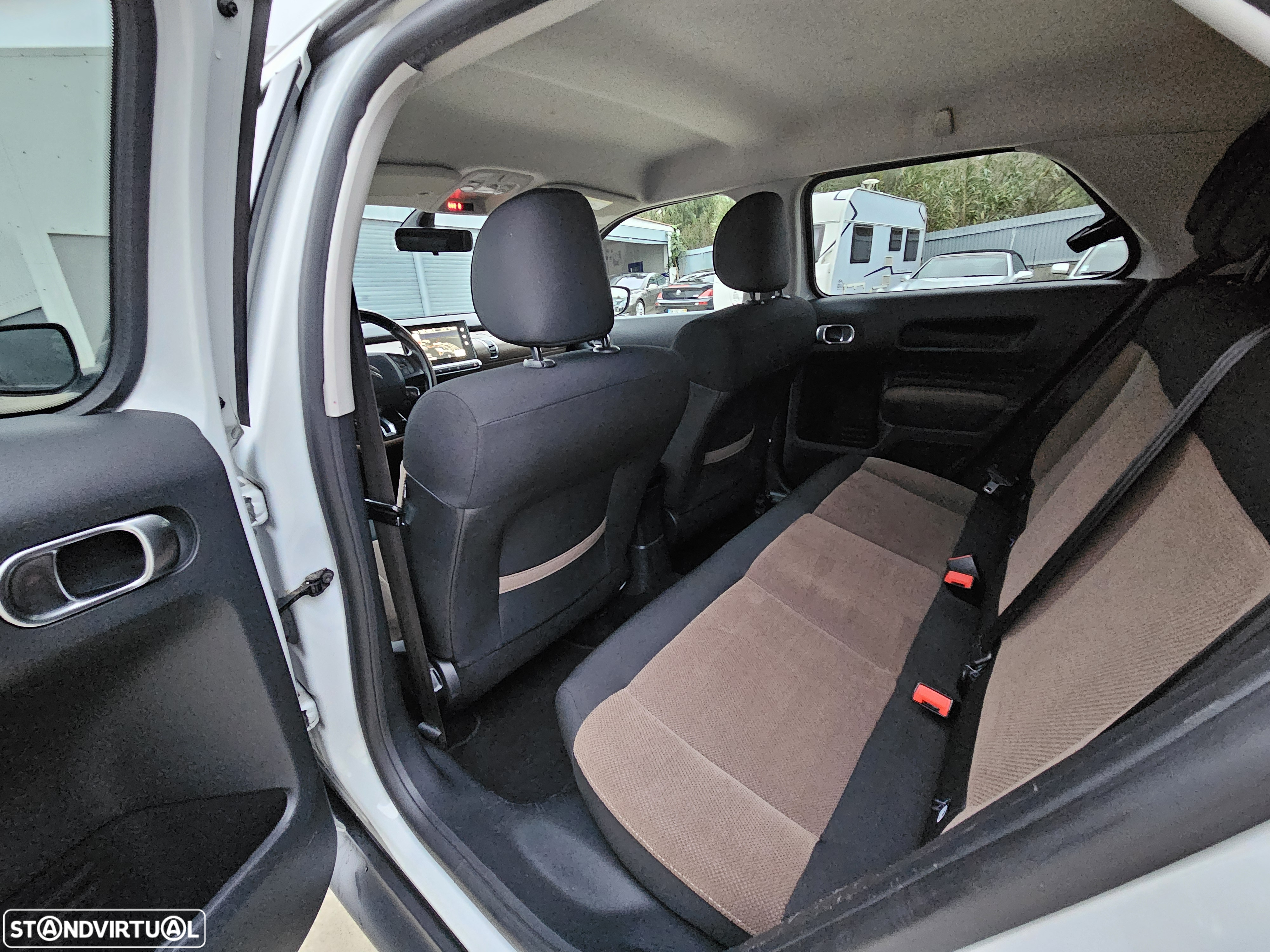 Citroën C4 Cactus 1.6 BlueHDi Shine Ed.Moonlight - 20