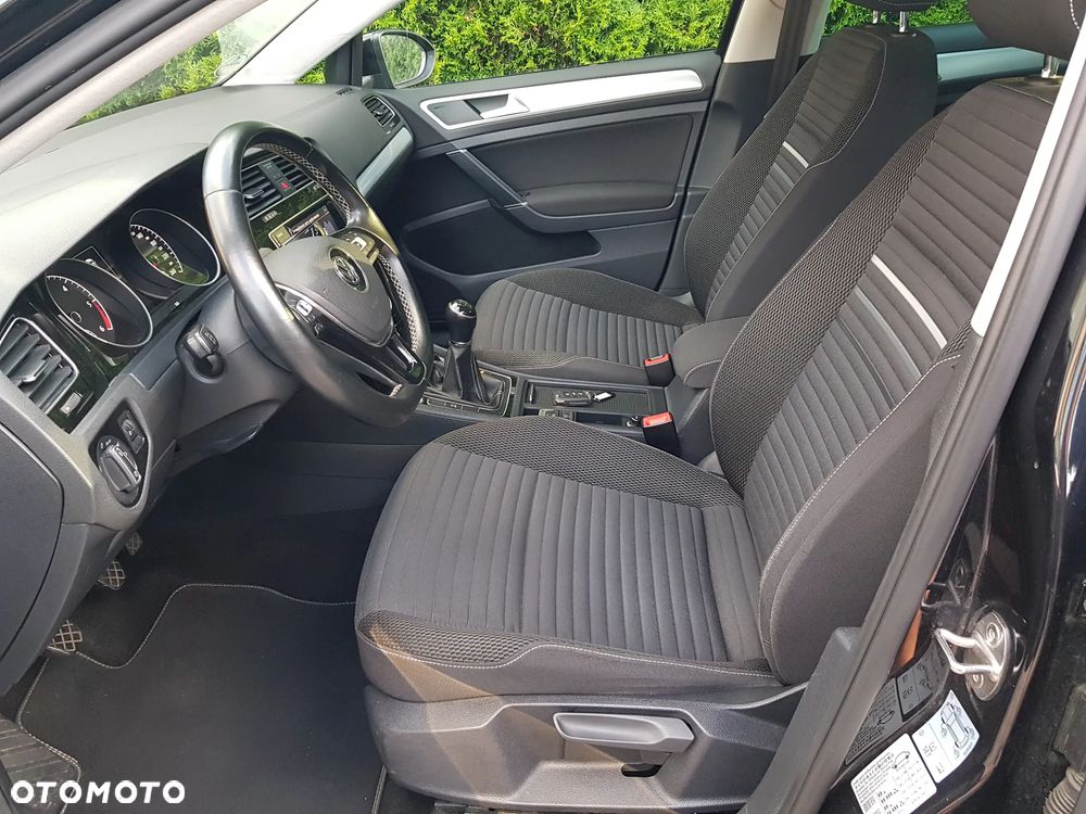 Volkswagen Golf 1.6 TDI BlueMotion Technology Cup - 14