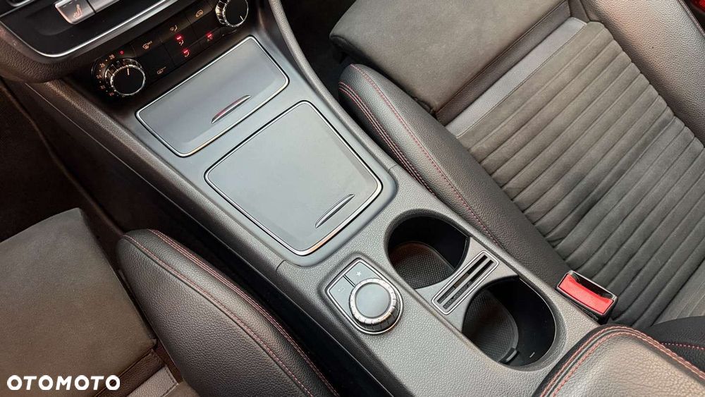 Mercedes-Benz CLA - 30