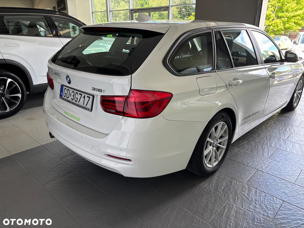 BMW Seria 3 318i - 10