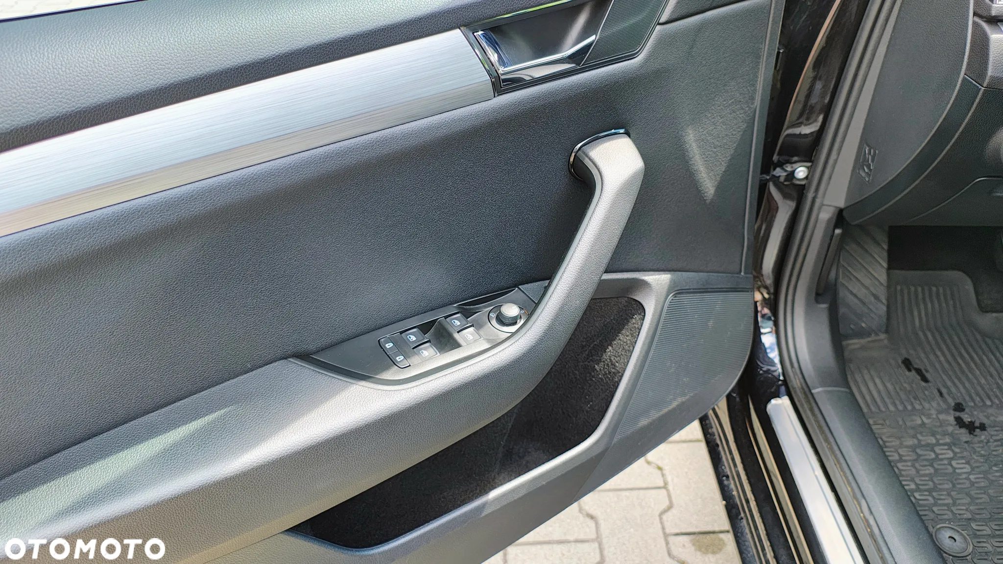 Skoda Superb 2.0 TDI SCR Ambition DSG - 17