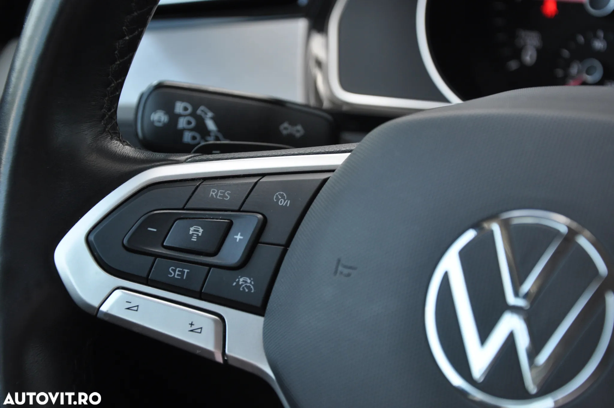 Volkswagen Passat 2.0 TDI DSG Comfortline - 14