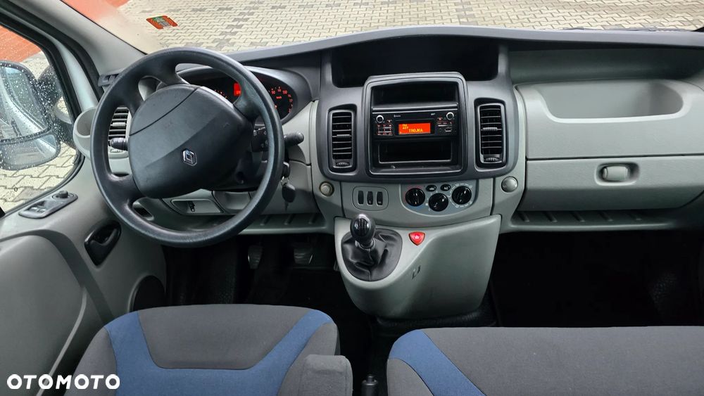 Renault Trafic - 16