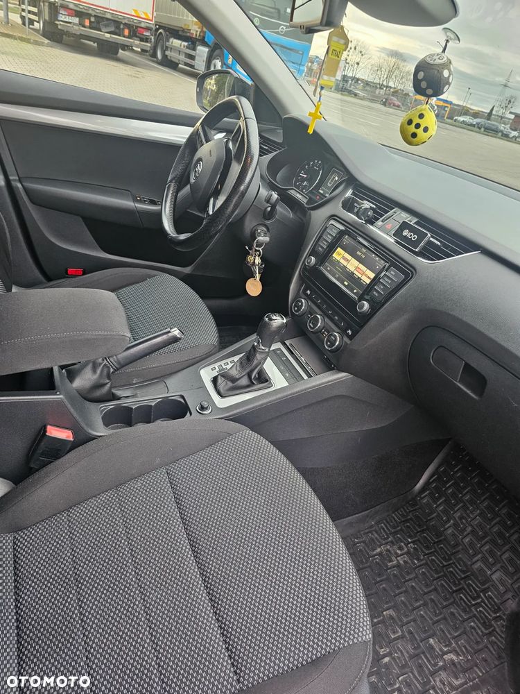 Skoda Octavia 2.0 TDI Ambition DSG - 4