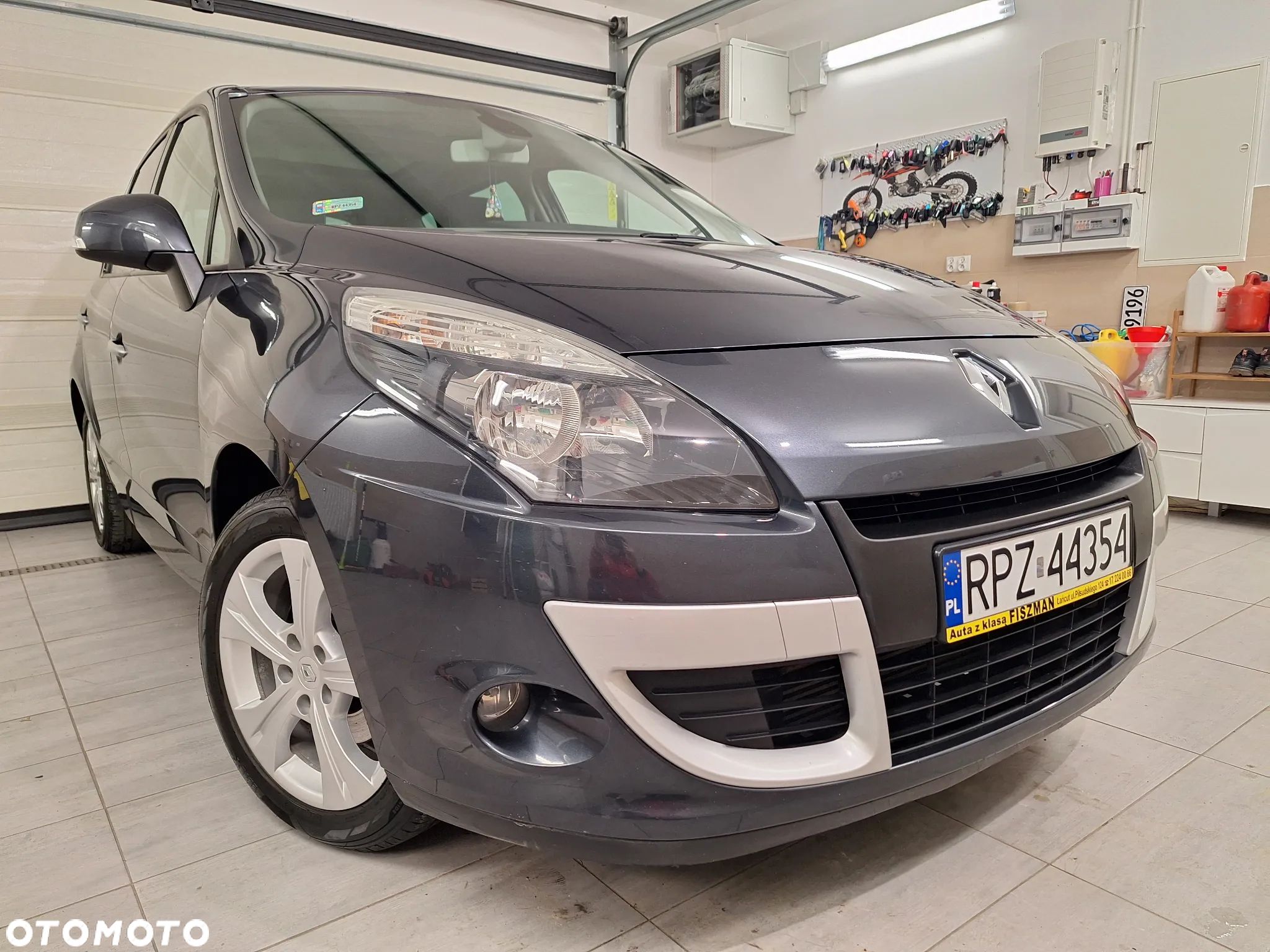 Renault Scenic 1.4 16V TCE TomTom Edition - 1