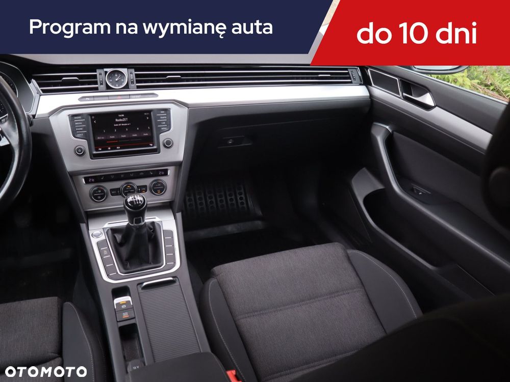 Volkswagen Passat Variant - 10