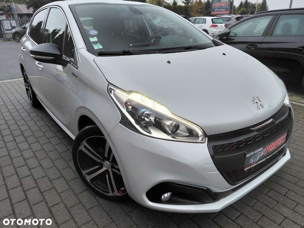 Peugeot 208 2017 photo 5