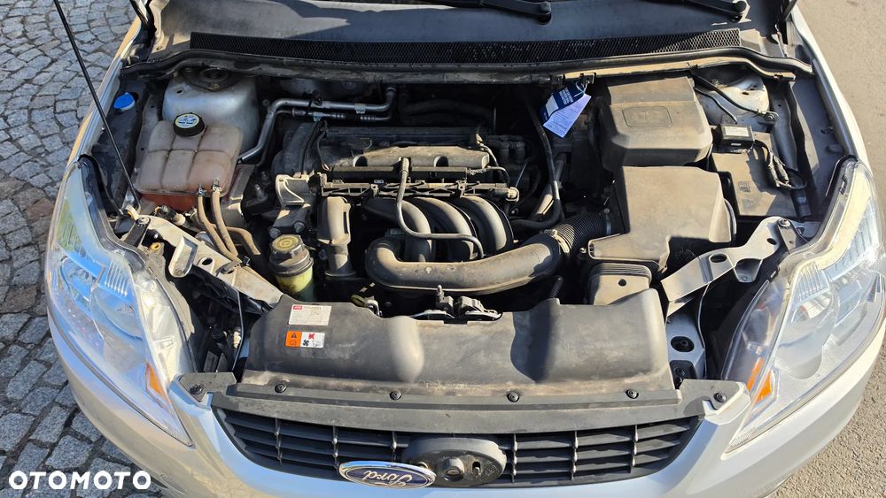 Ford Focus 1.6 Ambiente - 21