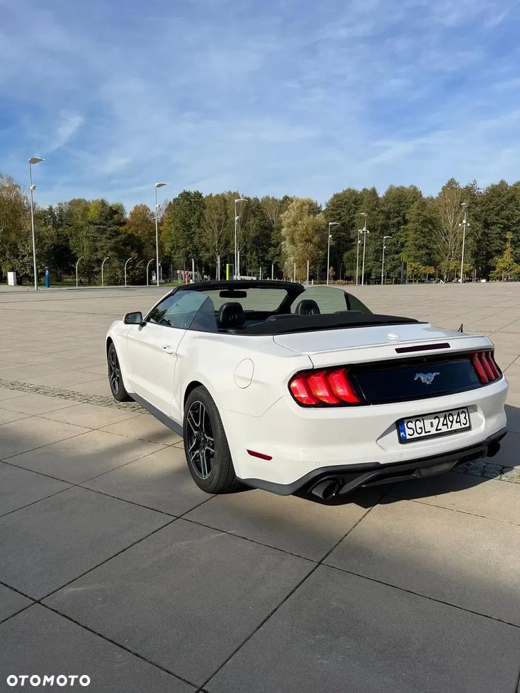 Ford Mustang - 5