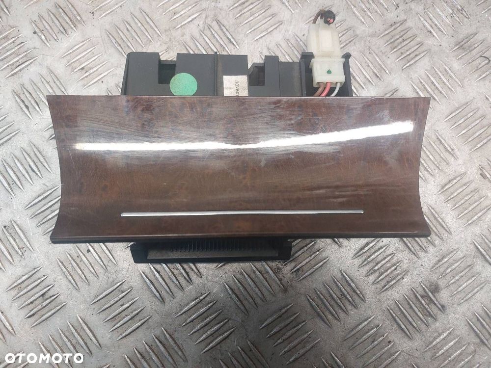 POPIELNICZKA SKODA SUPERB I 3U1857962 - 1