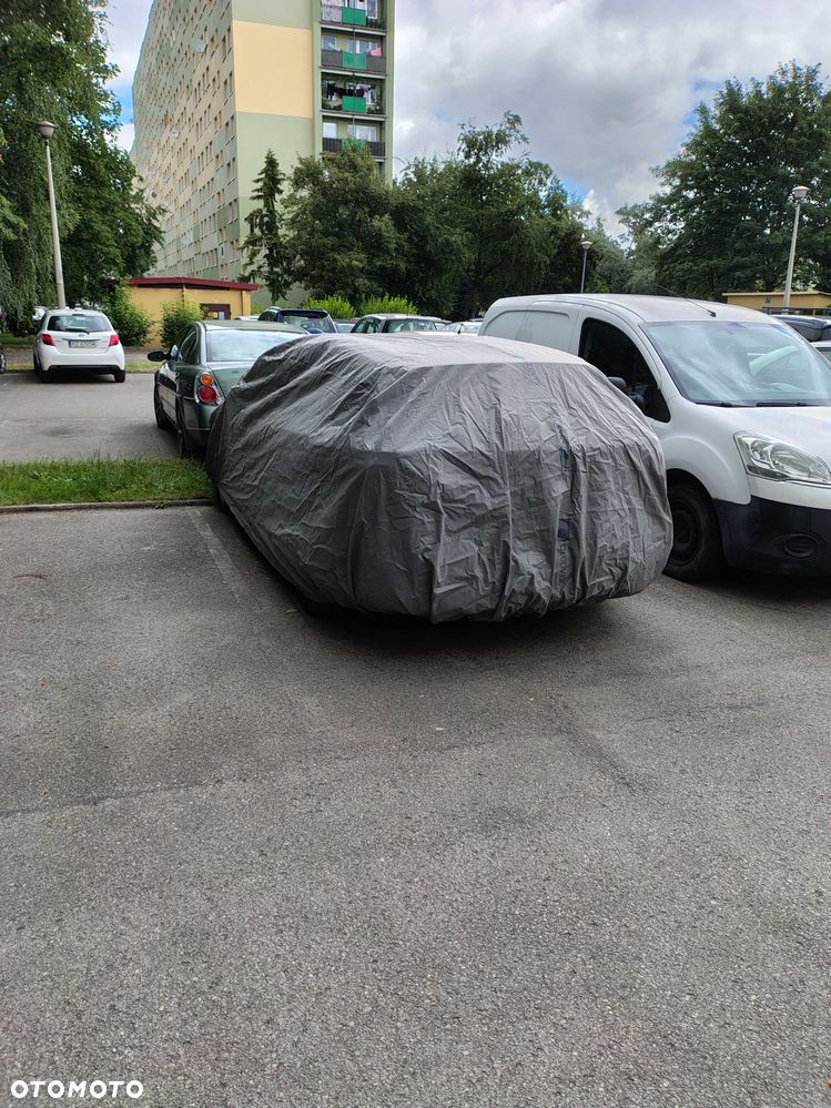 Toyota Avensis - 1