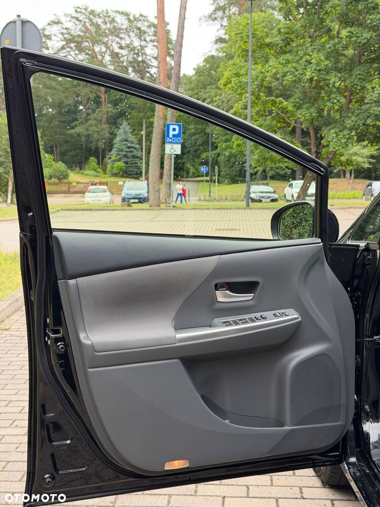 Toyota Prius+ (Hybrid) Executive - 22