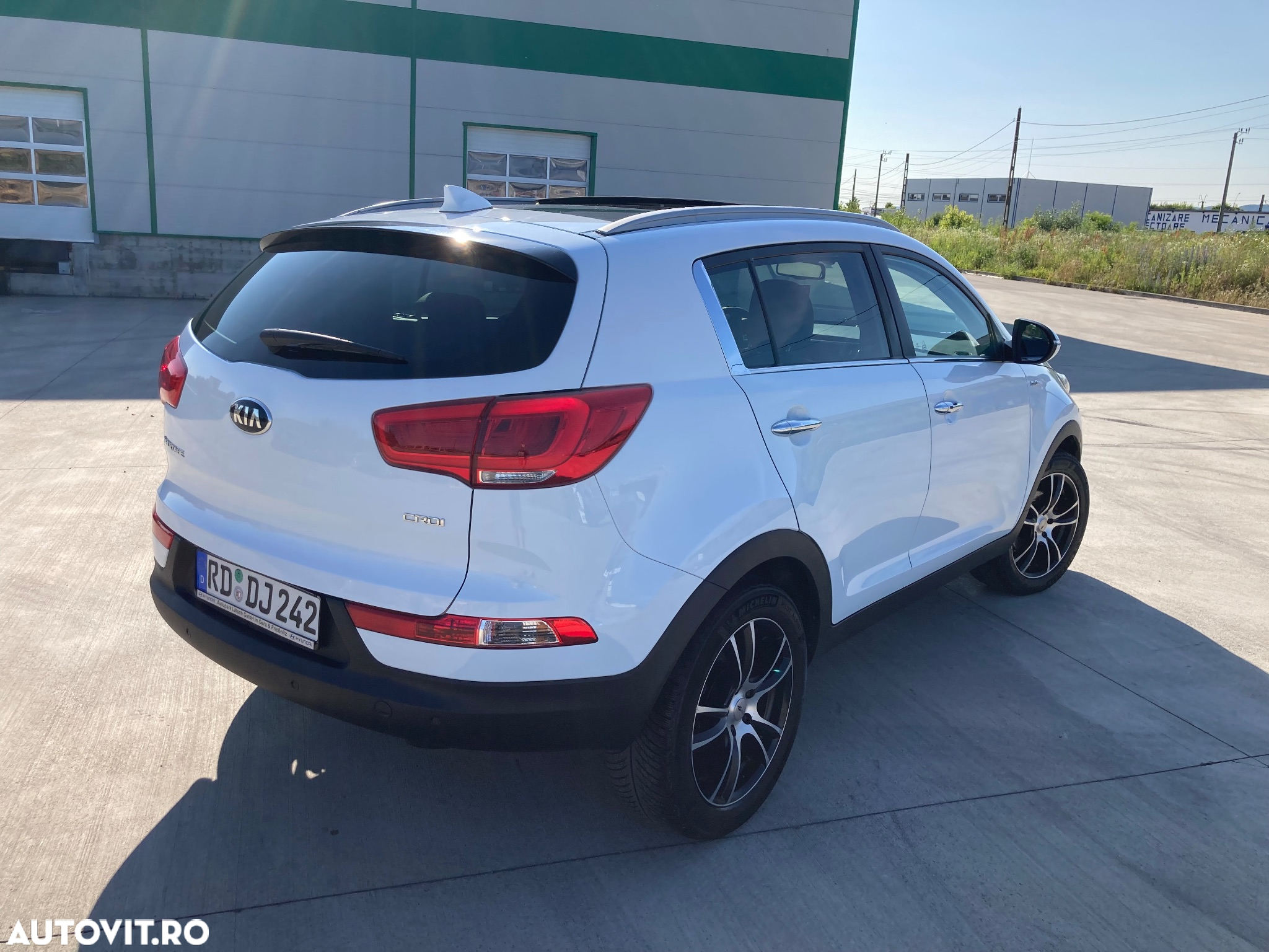 Kia Sportage 2,0 CRDI AWD GT Line - 35