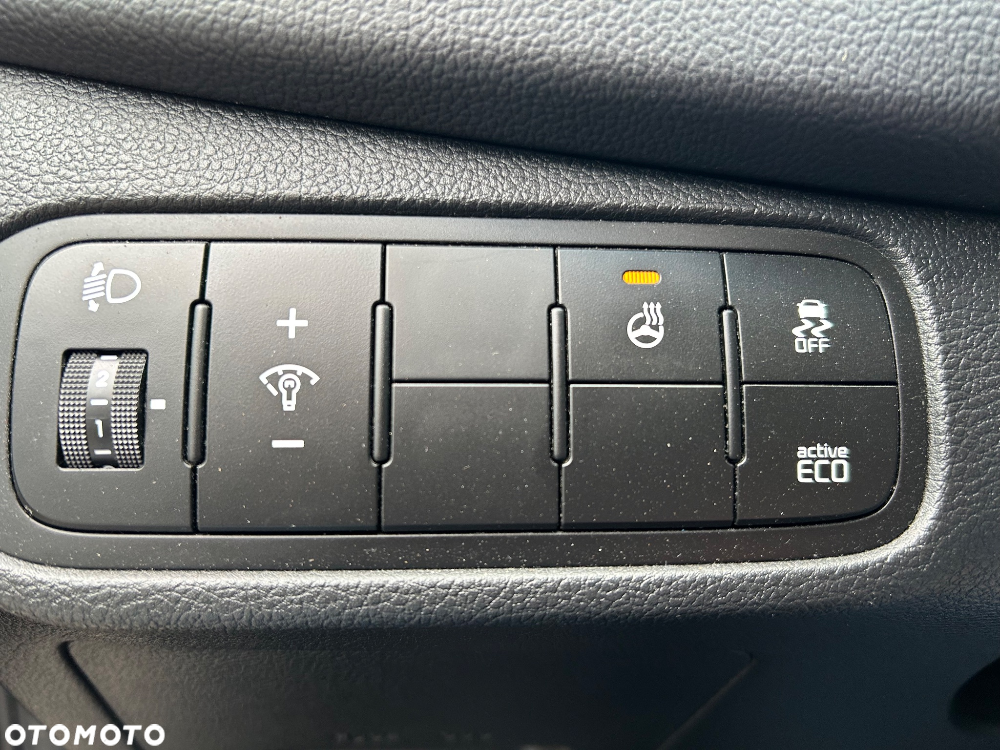 Kia Carens 1.7 CRDi L 7os DCT - 39