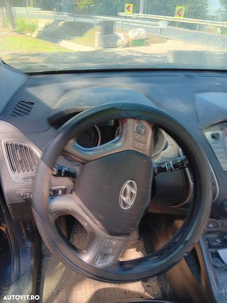 Dezmembrez Hyundai IX35 an 2015 Facelift - 3