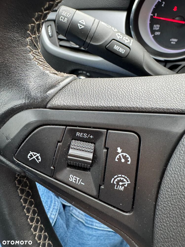 Opel Astra 1.4 T Elegance S&S - 15