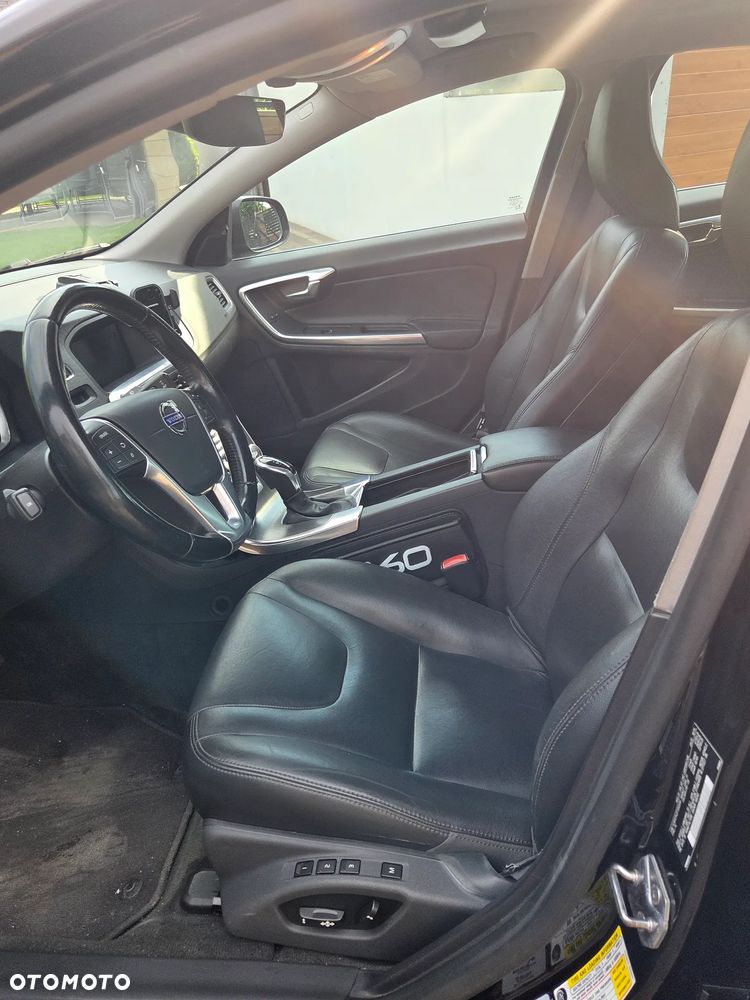 Volvo S60 2.5 T5 AWD - 11