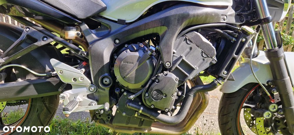 Yamaha FZ6 - 16