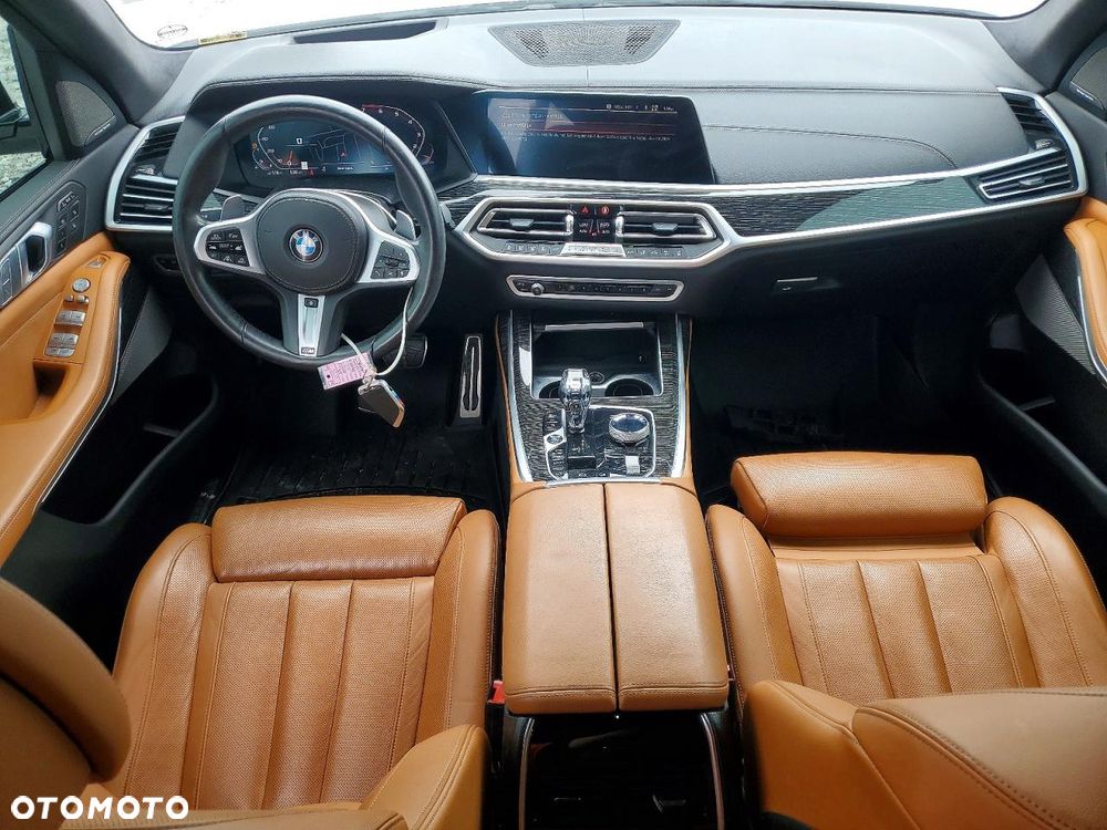 BMW X7 - 7