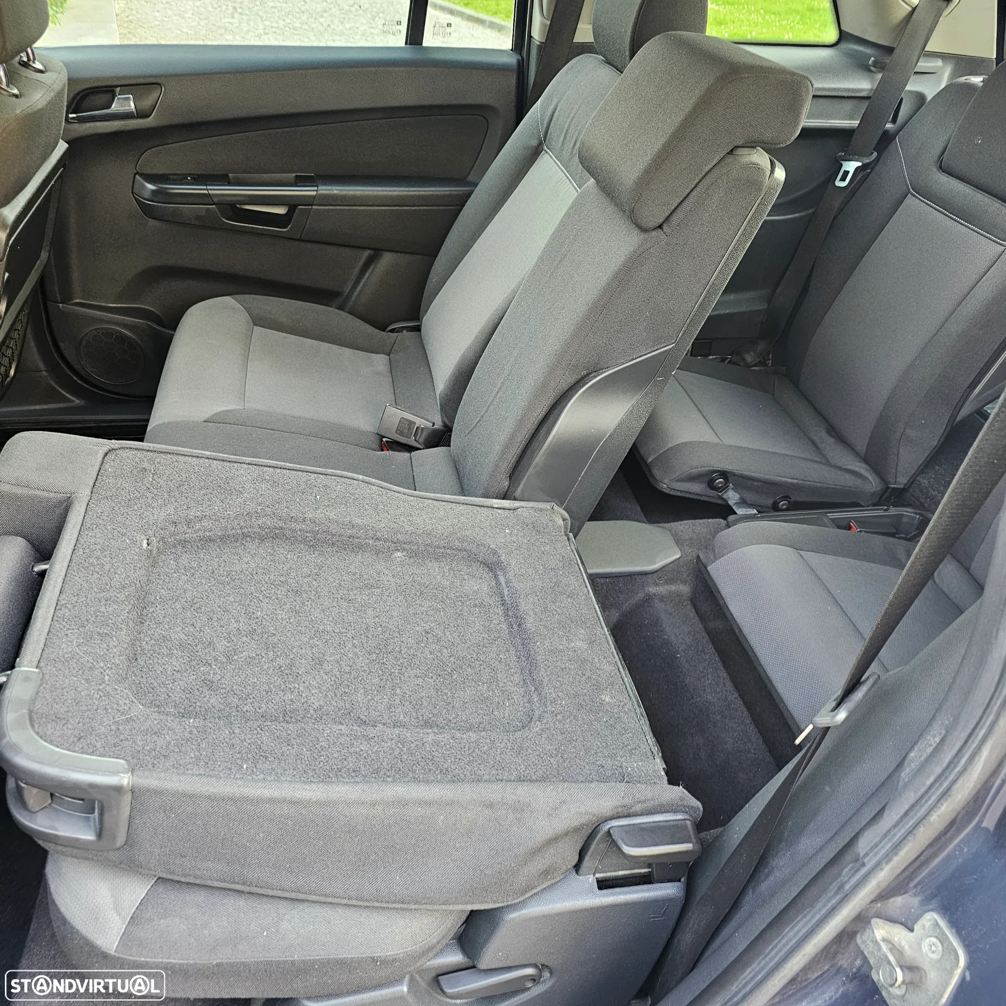 Opel Zafira 1.7 CDTi EcoFLEX - 10