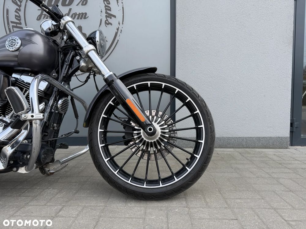 Harley-Davidson FXSB Breakout - 3