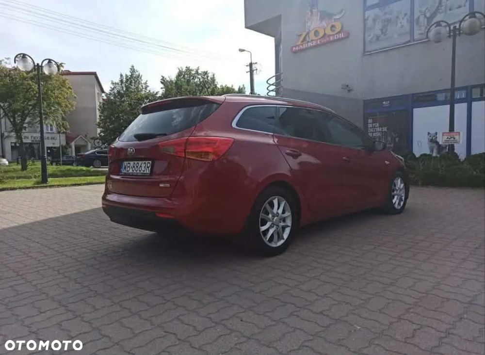 Kia Ceed - 4