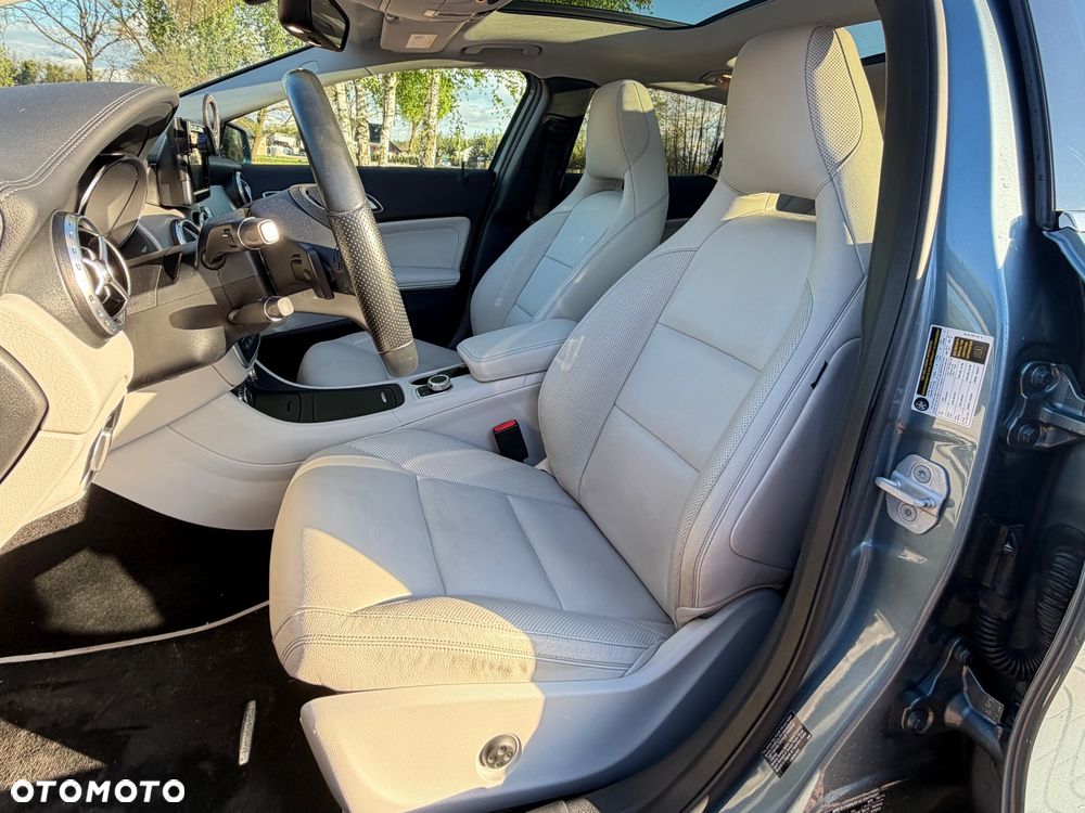 Mercedes-Benz GLA 250 4Matic 7G-DCT AMG Line - 5