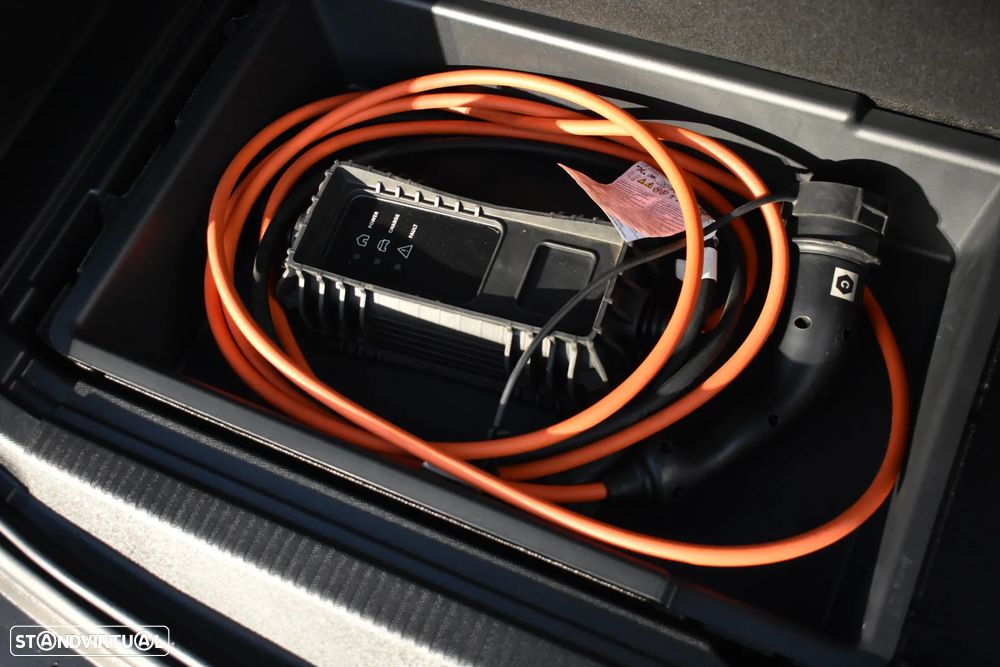 Peugeot 3008 1.6 Hybrid Allure Pack e-EAT8 - 58