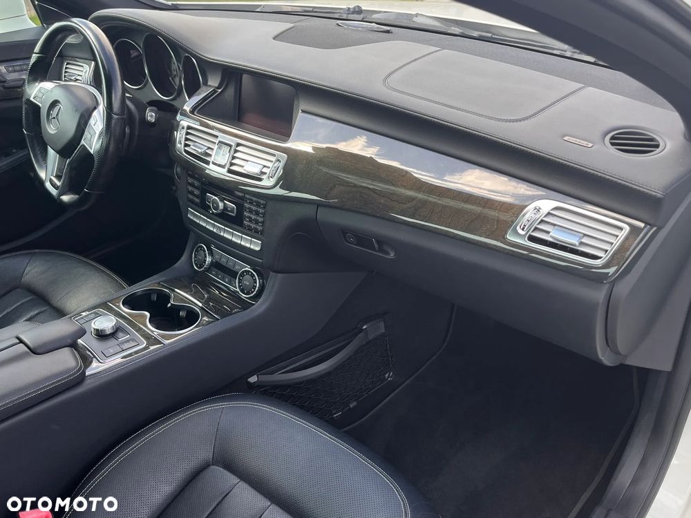 Mercedes-Benz CLS 500 4Matic 7G-TRONIC - 18