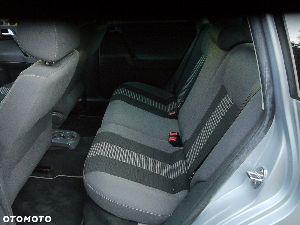 Volkswagen Polo 1.2 MATCH - 28