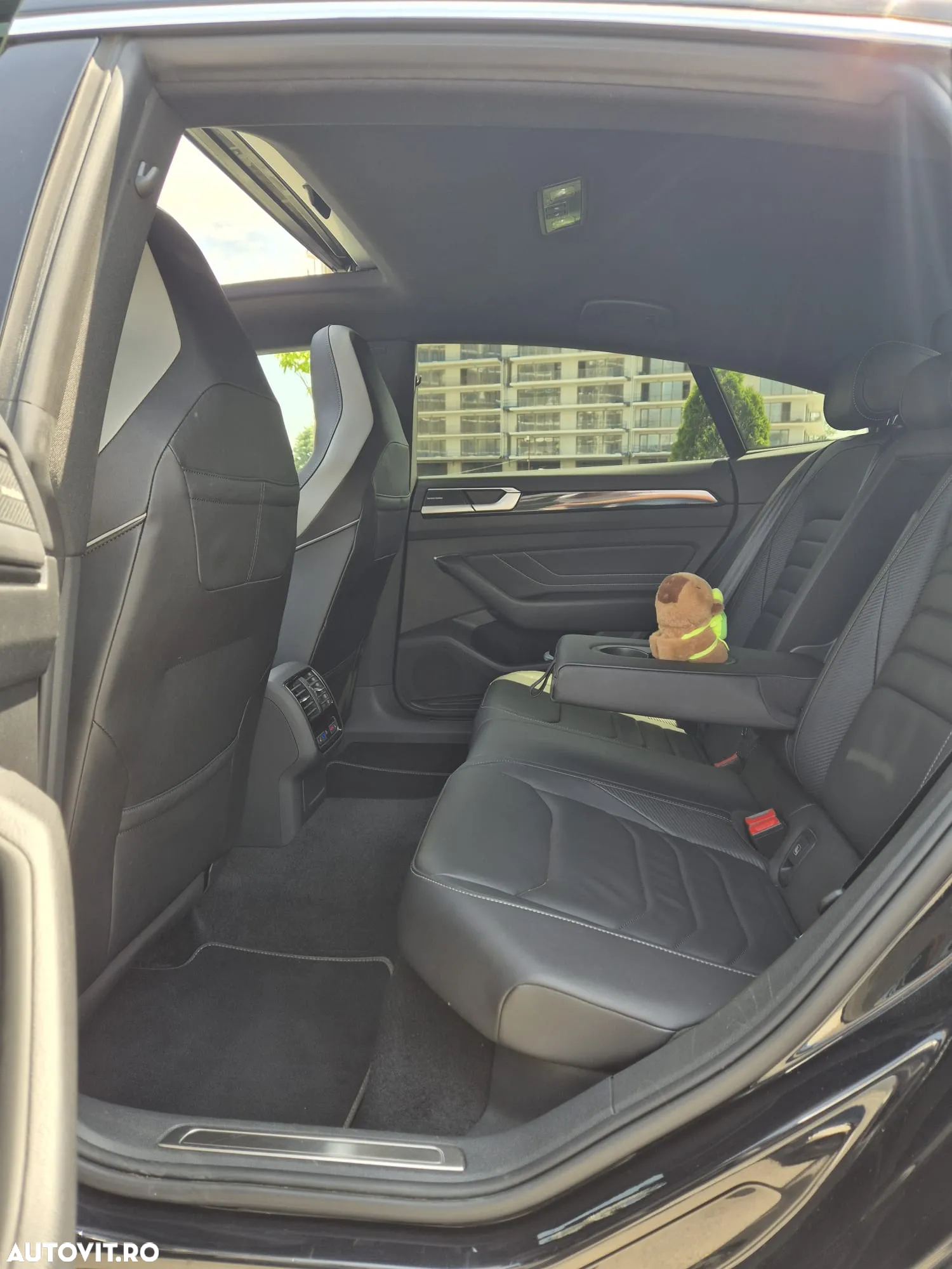 Volkswagen ARTEON 2.0 TDI 4Motion DSG R-Line - 4